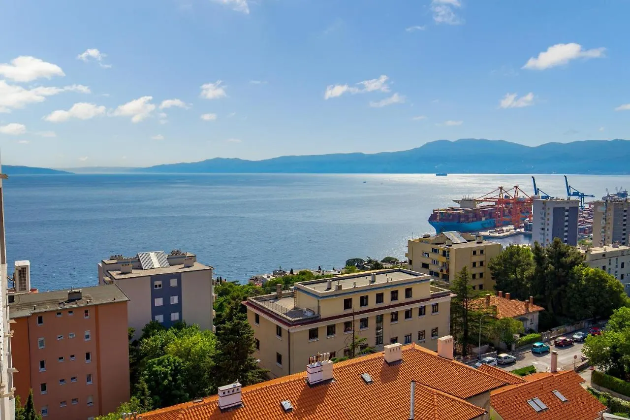 Apartment Beverly Rijeka