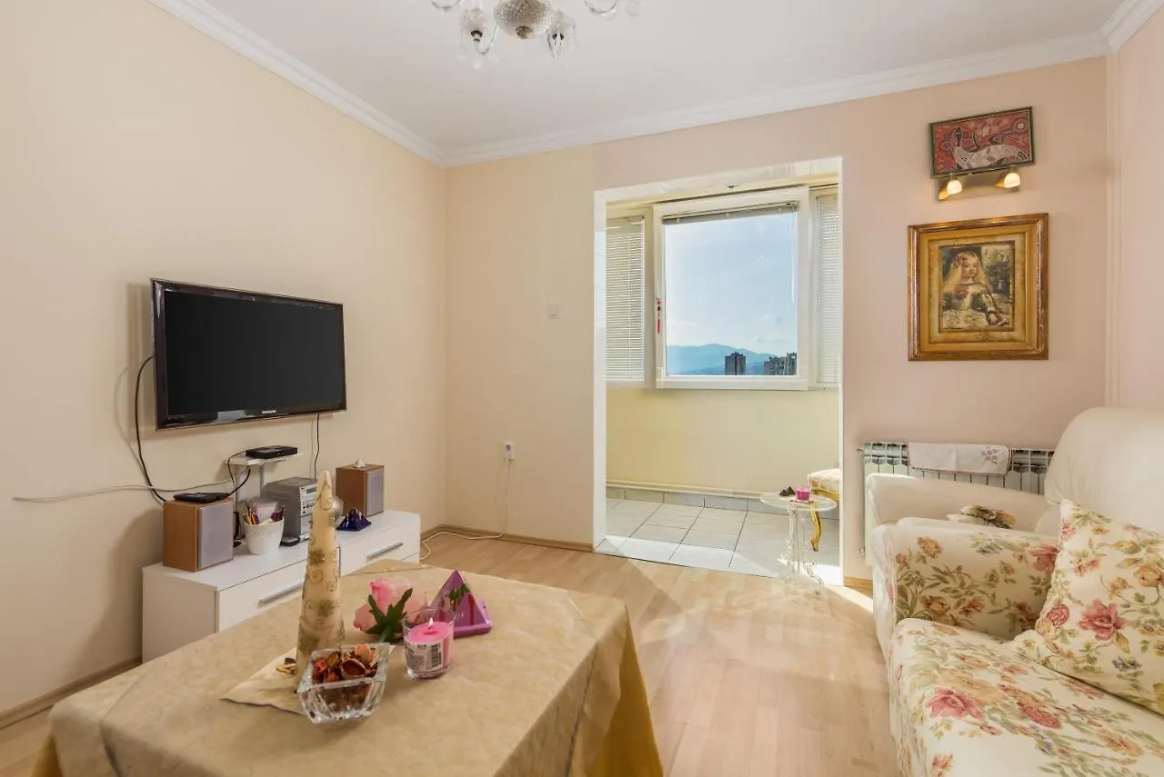 Apartment Beverly Rijeka 0*,